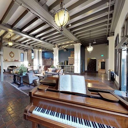 Hotel Petaluma, Ascend Hotel Collection Интериор снимка